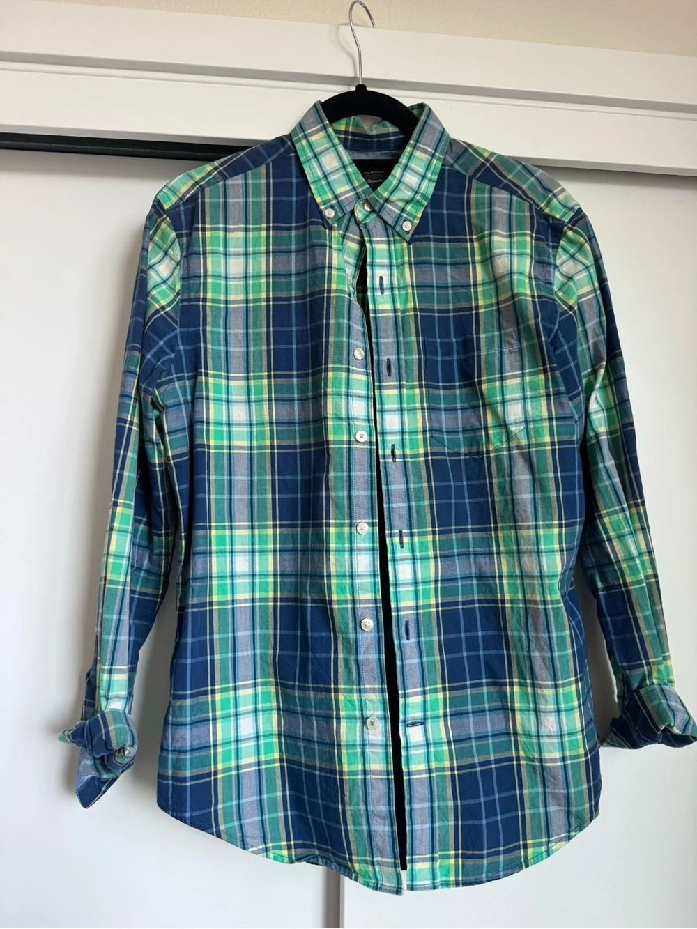 Lot of 5 Men’s Button Down Shirts
